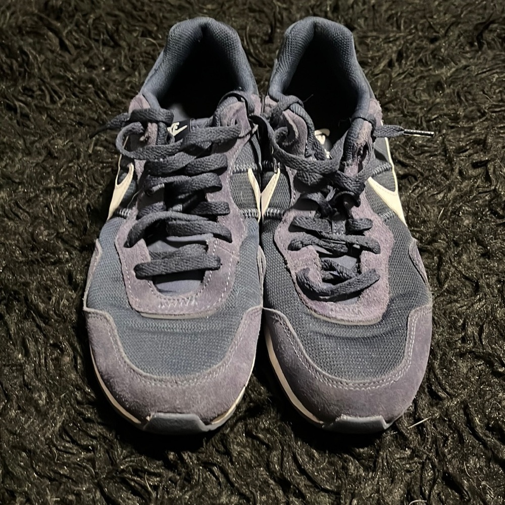 Nike Venture Runner - Midnight Navy